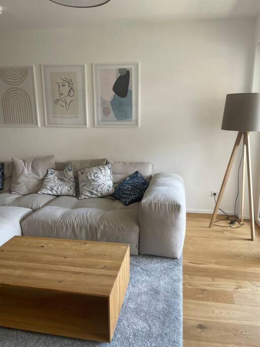 Wunderschoenes 4 Zimmer Apartment Mit Seeblick Bad Wiessee Exteriör bild